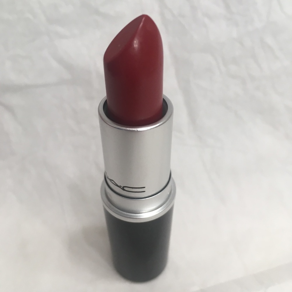 MAC Lipstick in Charlotte